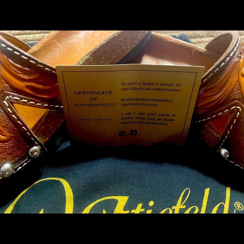 Stifeldboots brand, cognac color, size 8. Comes with original certificate.